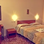 Fatima, Casa Per Ferie بيت ضيافة 4*